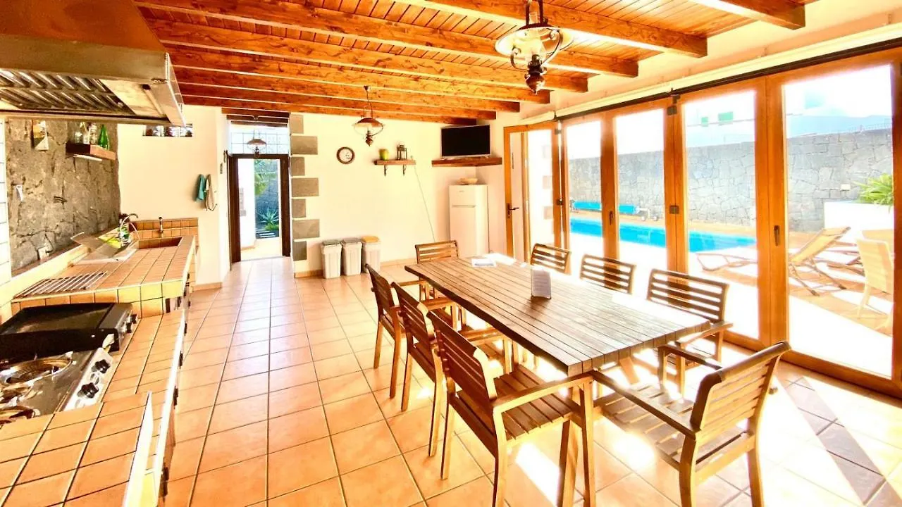 Villa Feel Tías Spanje